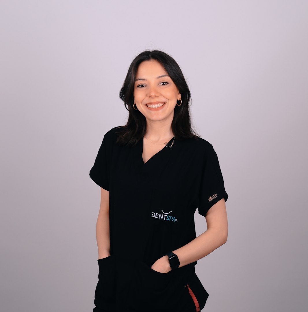 Portrait de Dr Selin Güven, Spécialiste en prosthodontie chez DentSpa Istanbul
